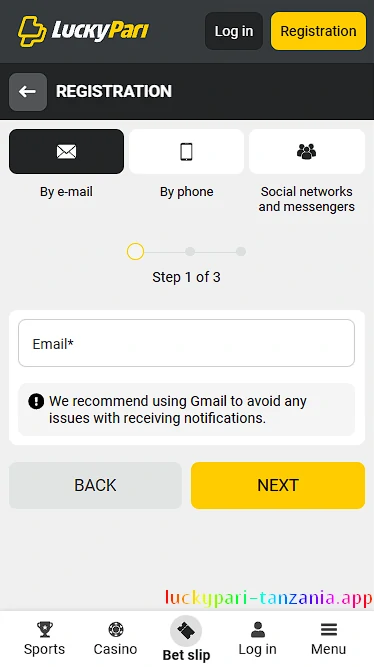 LuckyPari registration email form